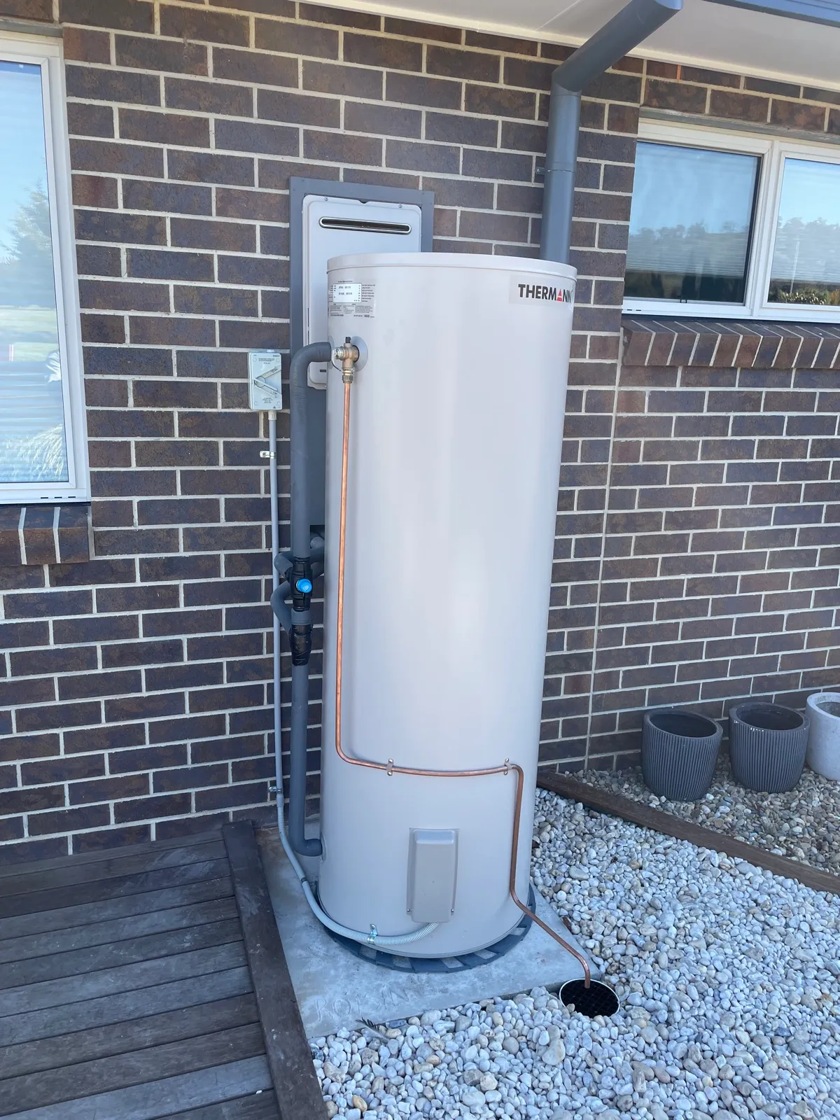 Heat pump hot water