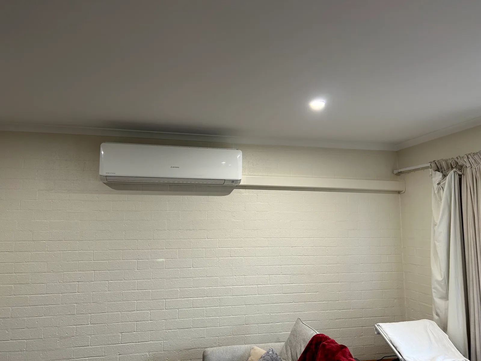 Split system air conditioner